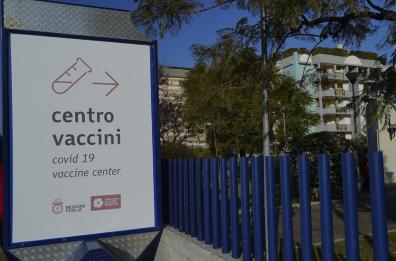 Anche la Puglia si prepara al passaporto vaccinale: presto un'app