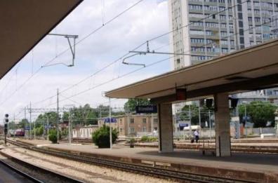 Potenza, 45enne in «trasferta» arrestato a Rimini: minaccia  passanti con  coltello