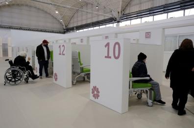 Puglia, hub vaccinali aperti anche a Pasqua e a Pasquetta
