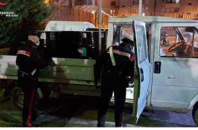 Matera, ritrovato mezzo con 5 bidoni da 200 litri di gasolio rubati a Policoro 