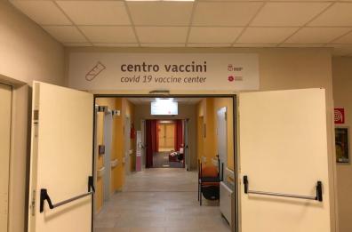 Bari, fine settimana di vaccini anti Covid all’Istituto Tumori: si comincia oggi 