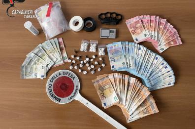 Massafra, gestiva in casa un market della cocaina: arrestato operaio 28enne 