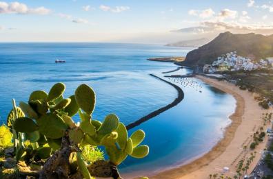 Le vacanze si fanno all'estero:  in testa Grecia, Spagna, Egitto, Usa e Giappone