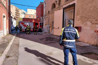 Foggia, «Attenzione il Teatro Giordano va a fuoco»: falso allarme, è solo vapore 