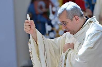 Gli auguri del vescovo Satriano al Papa: «Le prime parole di Leone XIV una benedizione che consola»