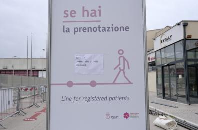 Covid in Puglia, somministrati quasi 900mila vaccini: da domani dosi Astrazeneca per 71 e 70enni