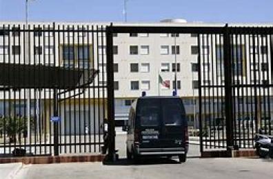 Comincia a Lecce l'interrogatorio del gip De Benedictis