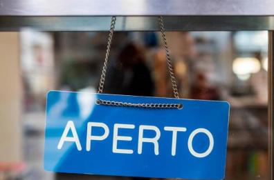 Puglia, commercio 1 maggio: «Nessun obbligo di chiusura per i negozi»