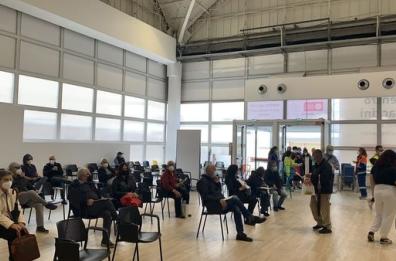 Vaccini, centri aperti nel Barese