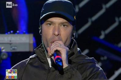 Le leggi  non si fanno dal palco dei concerti