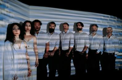 Il Canzoniere Grecanico Salentino: nel nuovo disco «Meridiana» le radici del passato incontrano il «tempo sospeso»