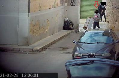 Barletta, il lancio del sacchetto è lo sport preferito
