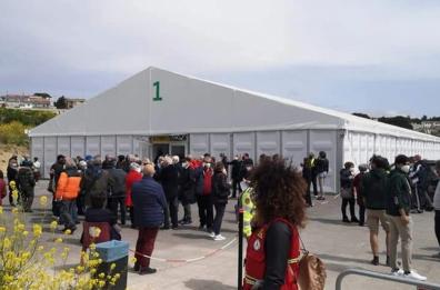 Matera, stasera «Astranight», Bardi: «Vaccino finirà in poche ore»
