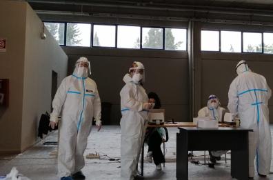 Covid, passi avanti nella ricerca a Bari: la genetica potrebbe influenzare infezione
