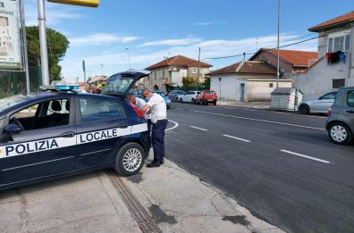 Foggia, carambola tra tre auto in via Lucera: un ferito 