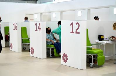 Covid, i dati nel Barese migliorano: - 48% contagi e zero casi in 4 comuni. Si va verso la zona bianca
