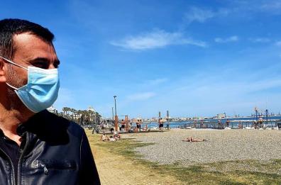 Bari in zona gialla, Decaro in spiaggia: «Tanta è la voglia di vivere e tanta deve essere la nostra attenzione»