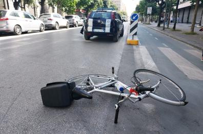 Foggia, ciclista investito in viale XXIV Maggio: è grave