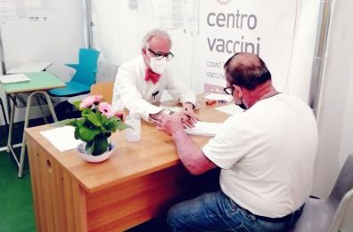 Vaccini: nel Barese aumentano somministrazioni per le quarte dosi