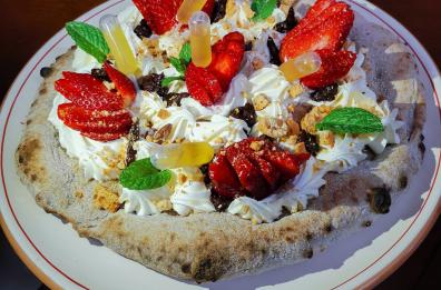 Tricase, vittoria gourmet per la pizza fragole e mascarpone 