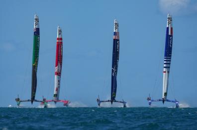 Taranto, conto alla rovescia: catamarani volanti in arrivo