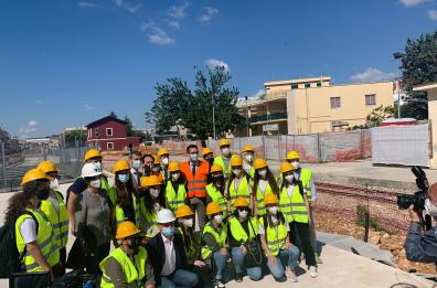 Bari, studenti del Politecnico a lezione nel cantiere delle Fal 