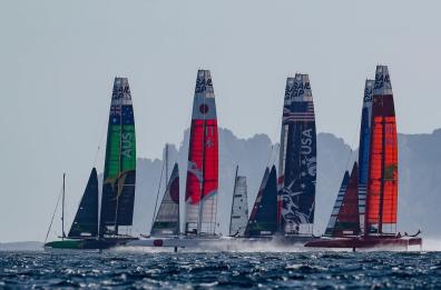 SailGp Taranto: testa a testa tra Usa e Japan Team. Emiliano: «Futuro nuovo fatto di mare»