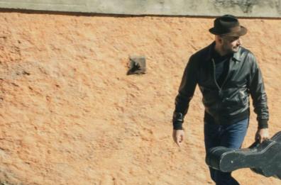 «La disobbedienza»: dare peso a ciò che si è nel nuovo singolo di Davide Peron