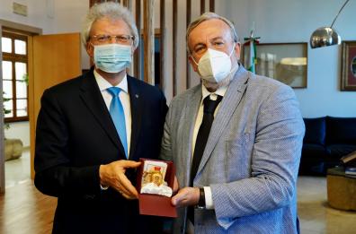 Puglia, Emiliano incontra l'ambasciatore russo Razov