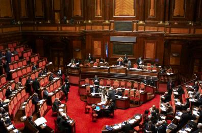 I mediatori tornano a dominare la scena