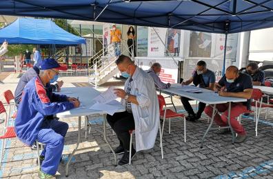 Basilicata, via alle vaccinazioni nei siti produttivi: ecco i primi dipendenti che ricevono la dose in azienda