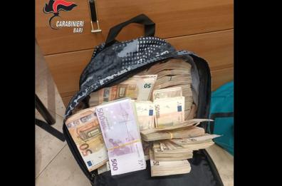 Bari, avvocato Chiariello: «Il milione nascosto negli zainetti? Erano gli onorari del mio lavoro» 