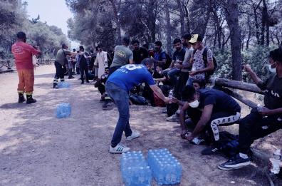 Migranti sbarcati a Porto Selvaggio tra lo stupore dei bagnanti