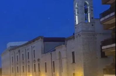 Barletta,  le campane suonano l'inno d'Italia per gli azzurri in campo 
