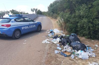 Monopoli, smaltivano i rifiuti in campagna: multati