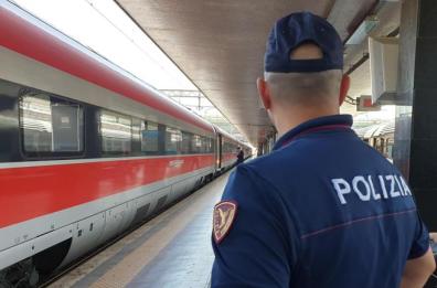 Bari, danni al sedile del treno: denunciati tre giovanissimi