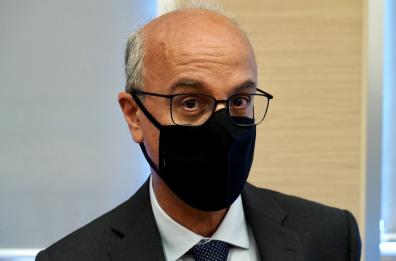 Lopalco: «Variante Delta molto contagiosa, continuate a vaccinarvi»