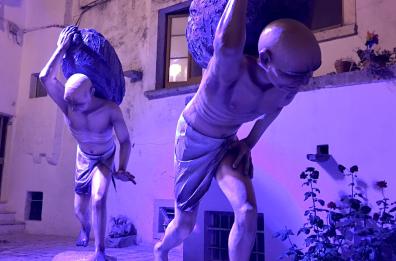 Putignano,   i maestri cartapestai celebrano Dante 