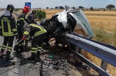 Venosa, scontro tra due auto sulla Bradanica: un morto e due feriti gravi
