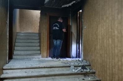 Lite tra adolescenti a Foggia, due feriti e porta incendiata