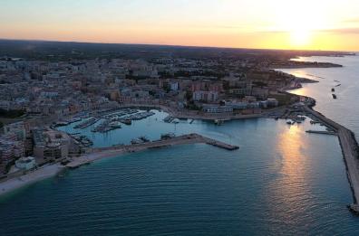 Bisceglie,  un cadavere in mare: è  mistero