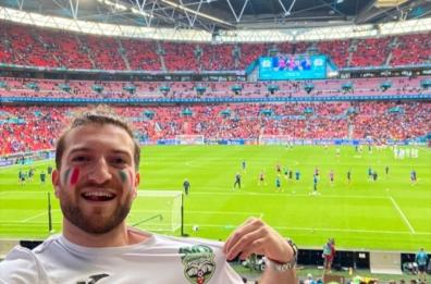 Primo italiano vaccinato a Londra: a Wembley per tifare azzurri con la maglia del Monopoli