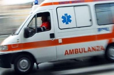 Fasano, incidente tra due moto e tre auto: morto un 27enne di Taranto