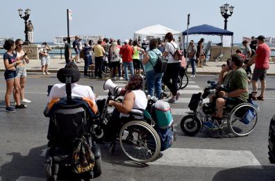 Puglia,  la rabbia dei disabili e la trattativa a oltranza 