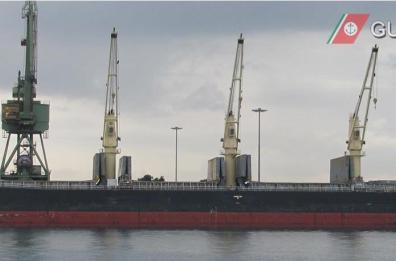 Porti: carenze di sicurezza, nave sottoposta a fermo a Taranto