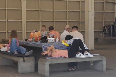Bari, disagi per i viaggiatori al Porto: lunghe attese e code 