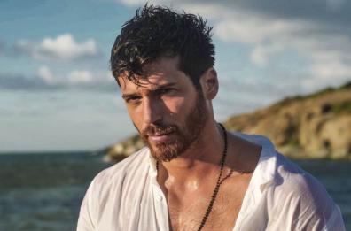 Can Yaman approda in Puglia, due le tappe del suo tour benefico