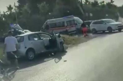 San Severo, scontro tra auto: 80enne muore sbalzato via dall'abitacolo, ferito gravemente passeggero di 80 anni