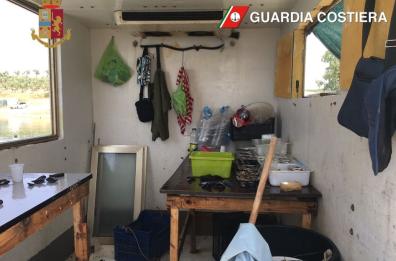 Taranto, sotto chiave quintali di cozze e pesce fuorilegge