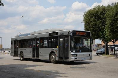Aggredito autista bus a Foggia, colpito con una bottiglia